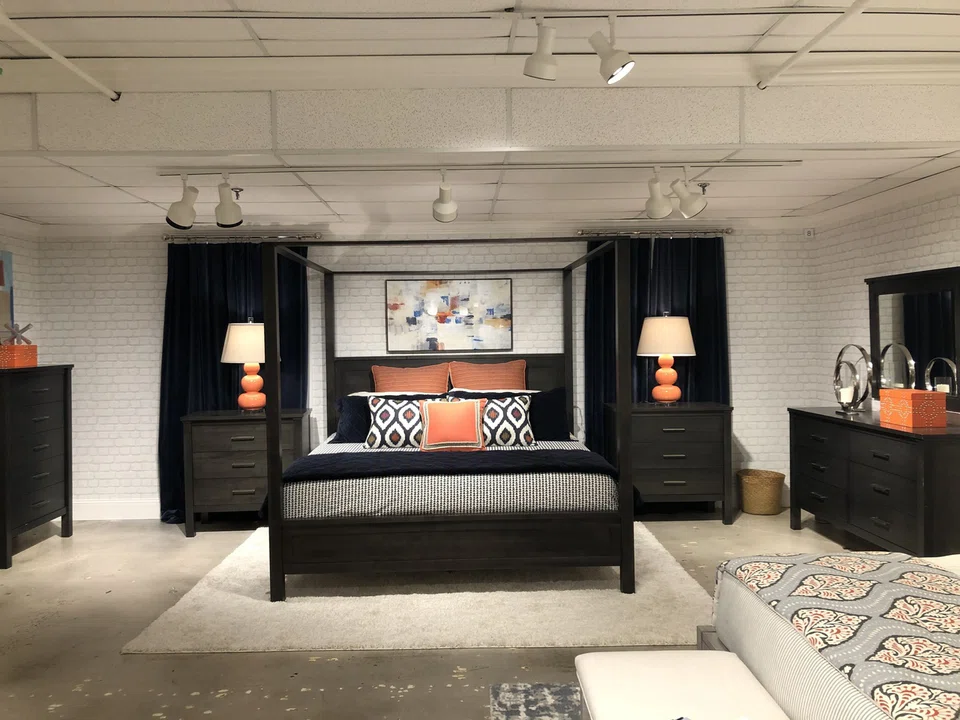 191 Studio 19 Poster Bed in Smoke Finish