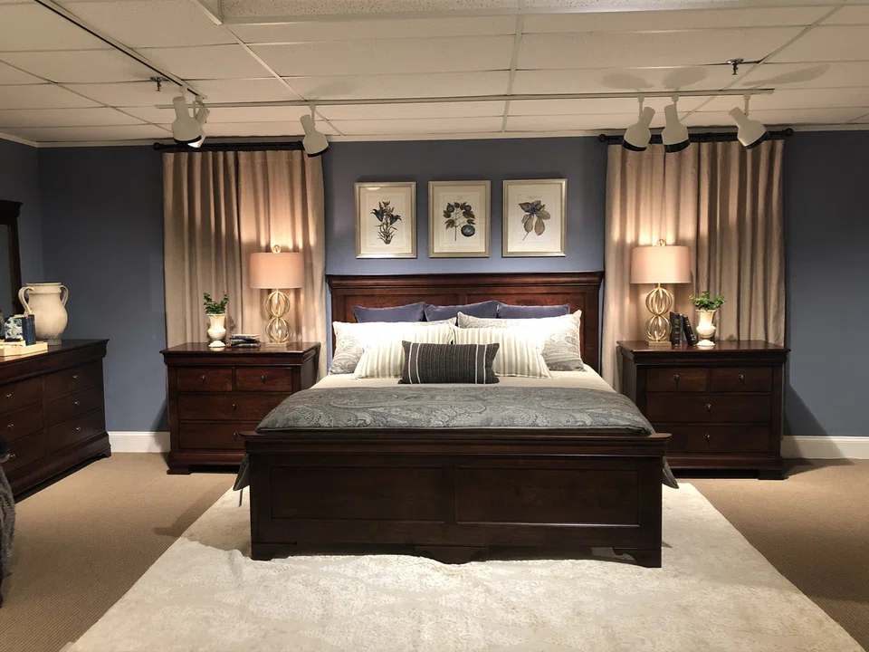 Chateau Fontaine and Vineyard Creek in Cinder