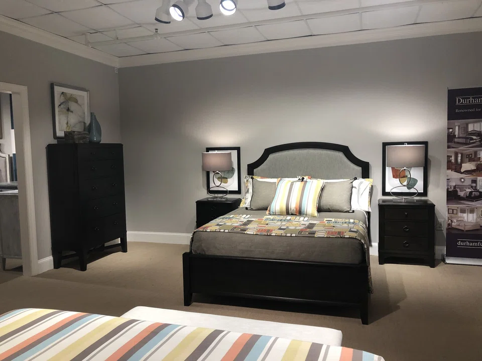Glen Terrace in Black Stain