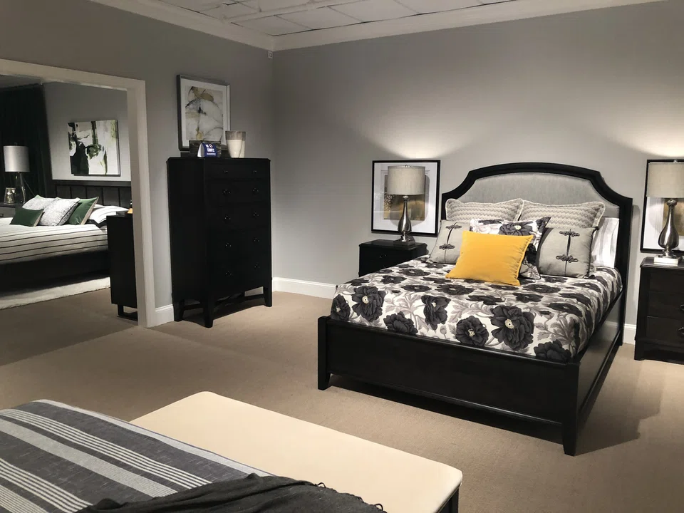 Glen Terrace in Black Stain