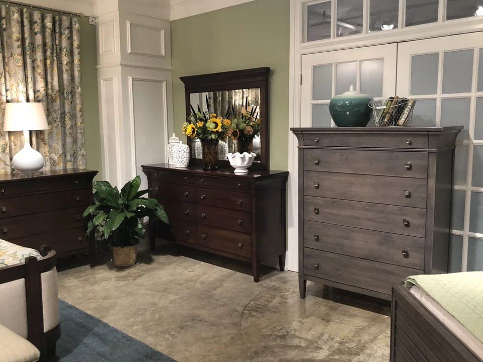 Prominence in Oyster and Cinder