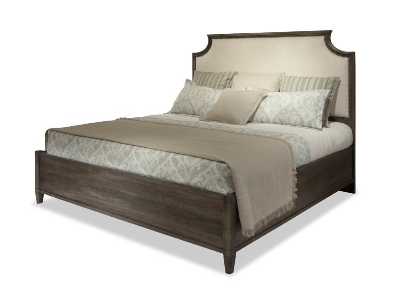The Distillery King Scallopped Upholstered Bed