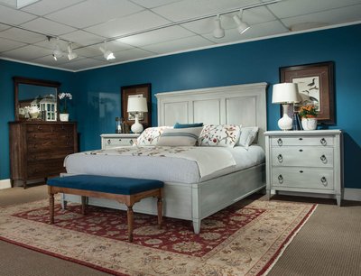 Springville Queen Panel Bed